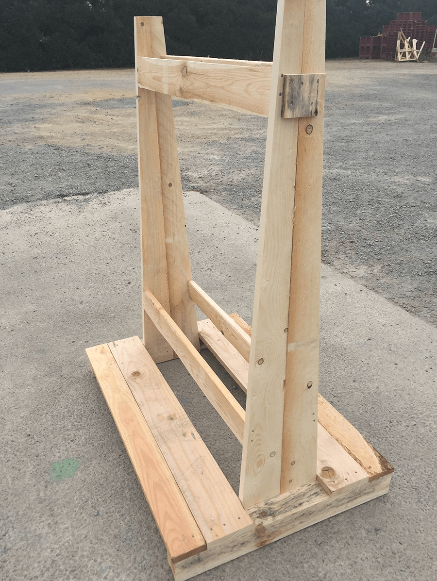 Construction d'un chevalet pour couper le bois en récupération de palette -  LA PRAIRIE DU CANAL 